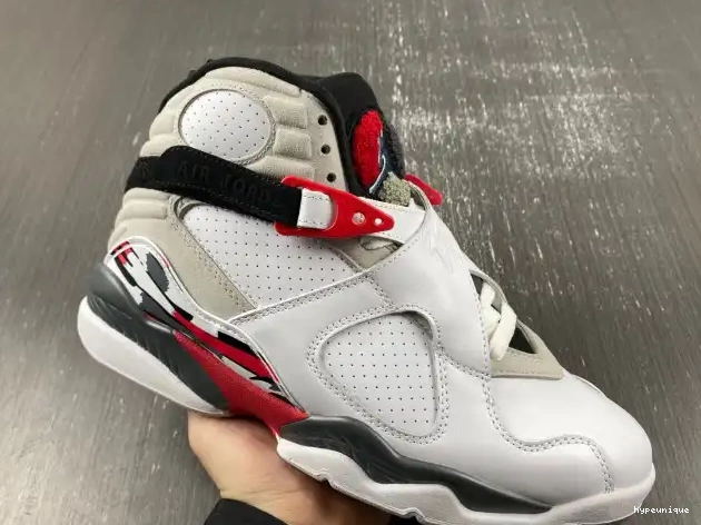 HYPE Bugs Bunny Retro (2013) 305381-103 8 Air Jordan 0422